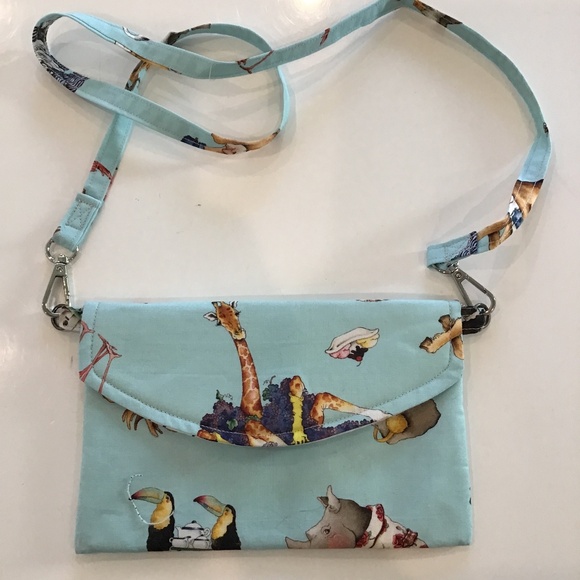 Lulii Blu, Childs Purse with Dancing Animals, - Picture 1 of 3